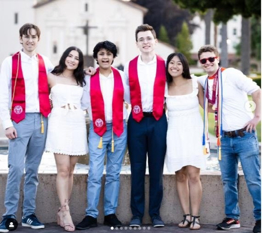 카이란 쿼지(왼쪽 세번째)가 친구들과 함께 찍은 모습. [쿼지 인스타그램 캡처]